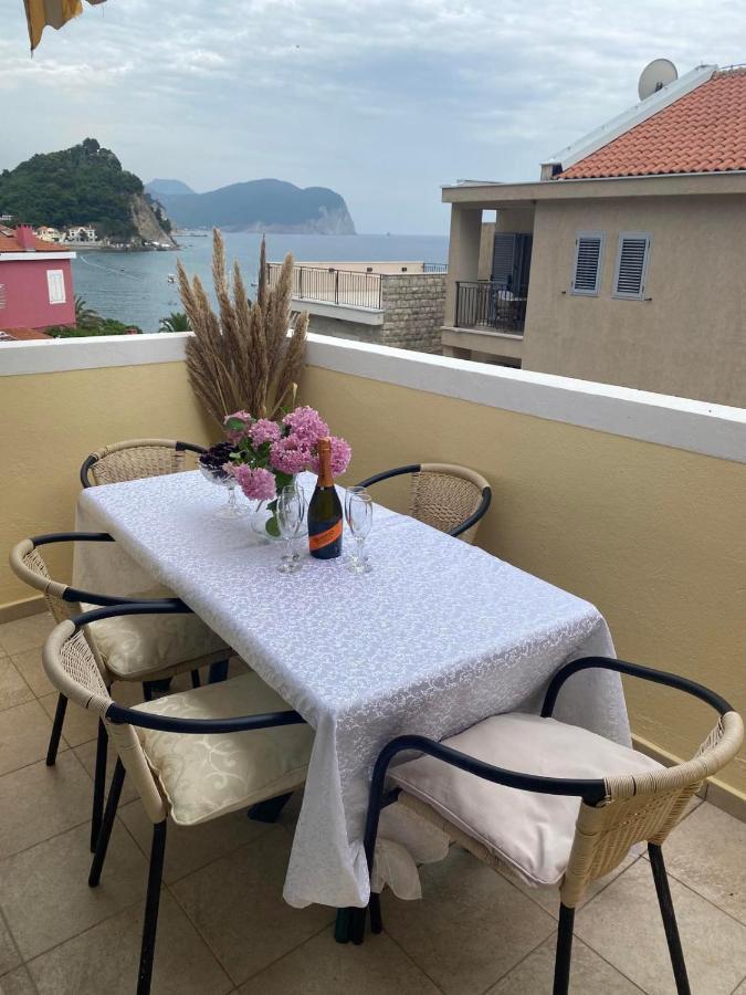 Miomir Perazic Apartments Petrovac Luaran gambar