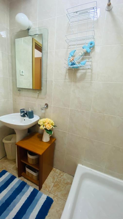 Miomir Perazic Apartments Petrovac Luaran gambar