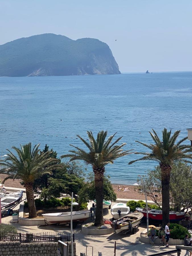 Miomir Perazic Apartments Petrovac Luaran gambar