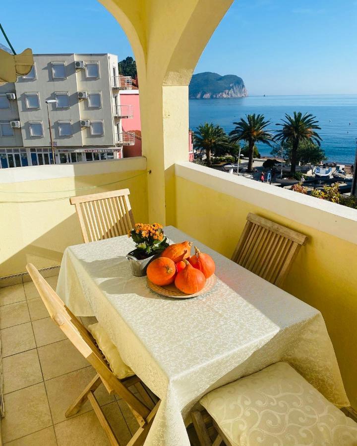 Miomir Perazic Apartments Petrovac Luaran gambar