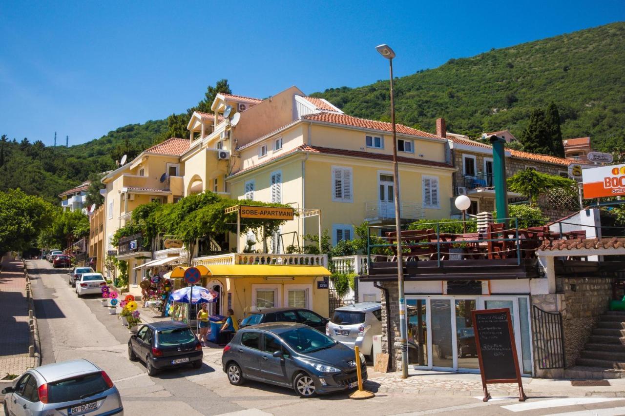 Miomir Perazic Apartments Petrovac Luaran gambar